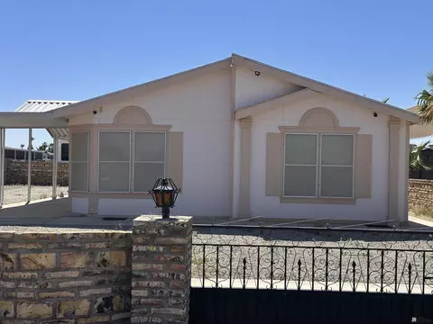 13193 E 45 Ln, Yuma, AZ 85367 photo 2