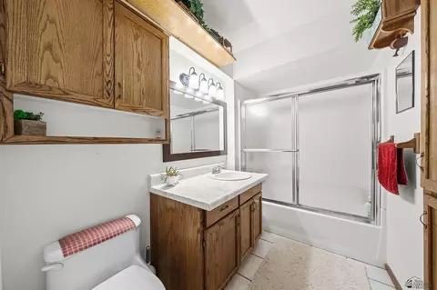 Bath - 2070 E 25 Pl, Yuma, AZ 85364 photo 1 of 1