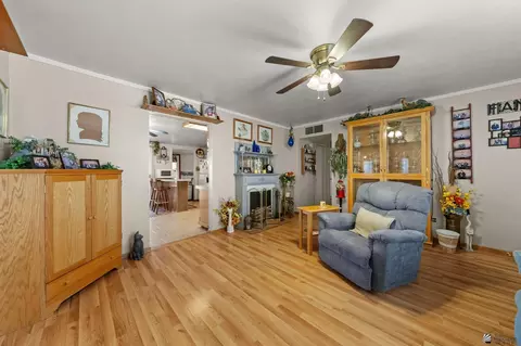 Living - 2070 E 25 Pl, Yuma, AZ 85364 photo 1 of 4