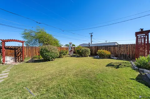 Exterior - 2070 E 25 Pl, Yuma, AZ 85364 photo 8 of 12