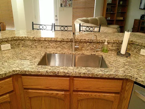 Kitchen - 10691 E 39 Pl, Yuma, AZ 85365 photo 3 of 4