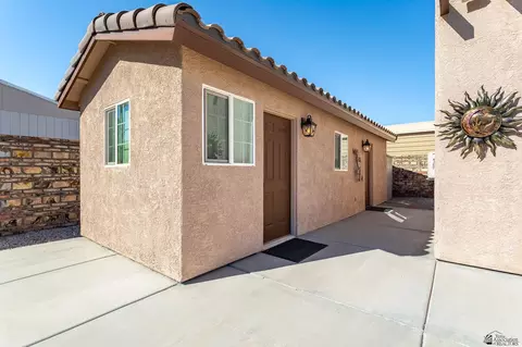 Exterior - 13385 E 54 Dr, Yuma, AZ 85367 photo 6 of 9
