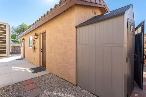 Exterior - 13385 E 54 Dr, Yuma, AZ 85367 photo 5 of 9