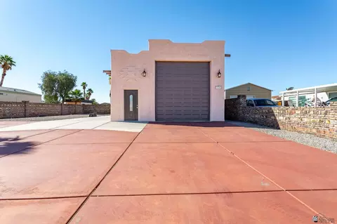 Exterior - 13385 E 54 Dr, Yuma, AZ 85367 photo 3 of 9