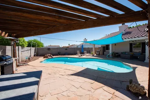 Exterior - 10782 E 36 Pl, Yuma, AZ 85365 photo 6 of 7