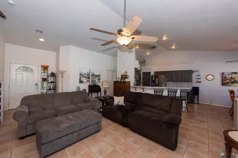 Living - 10782 E 36 Pl, Yuma, AZ 85365 photo 2 of 2