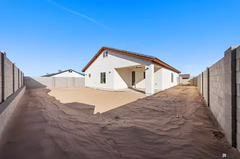 Exterior - 10857 E 45 St, Yuma, AZ 85367 photo 4 of 5