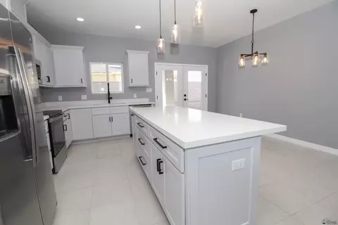 Kitchen - 10589 E 45 Ln, Yuma, AZ 85367 photo 6 of 6