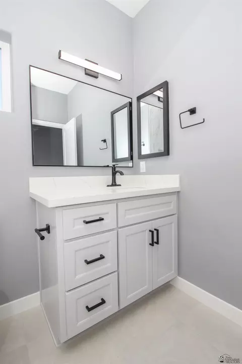 Bath - 10589 E 45 Ln, Yuma, AZ 85367 photo 8 of 8