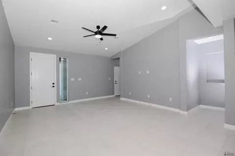 Living - 10589 E 45 Ln, Yuma, AZ 85367 photo 3 of 3
