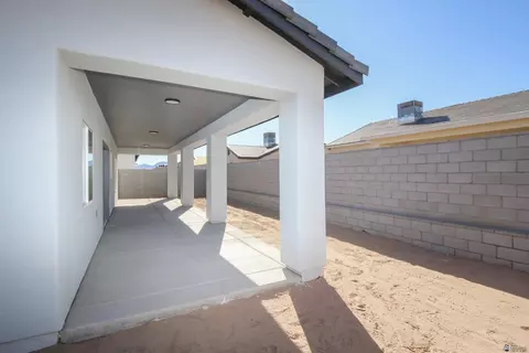 Exterior - 10589 E 45 Ln, Yuma, AZ 85367 photo 8 of 9