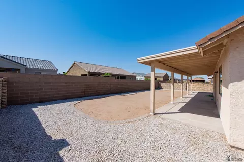 Exterior - 10153 E 38 Pl, Yuma, AZ 85365 photo 7 of 9