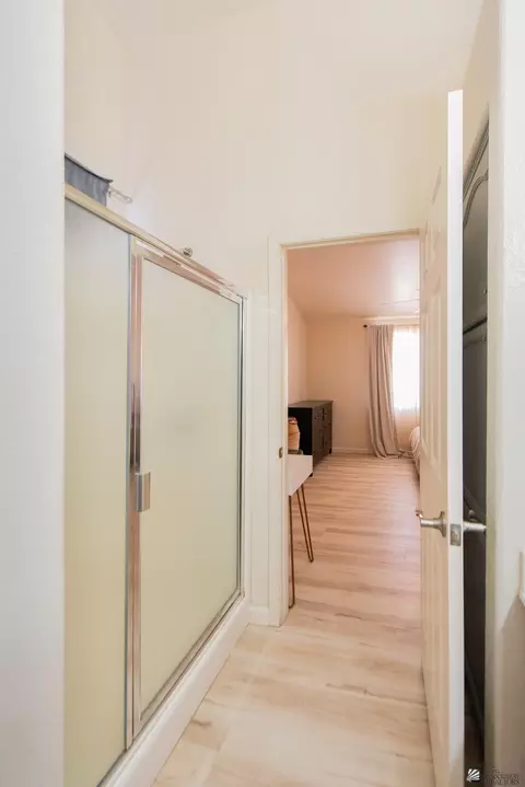 Bath - 10153 E 38 Pl, Yuma, AZ 85365 photo 2 of 2