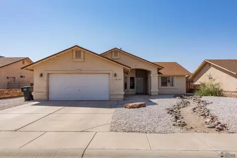 Exterior - 10153 E 38 Pl, Yuma, AZ 85365 photo 5 of 9