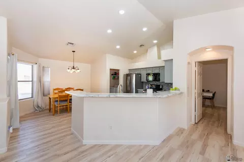 Kitchen - 10153 E 38 Pl, Yuma, AZ 85365 photo 1 of 3