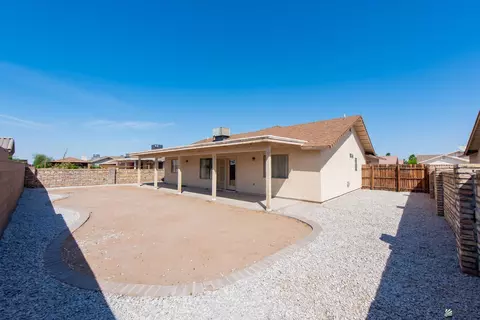Exterior - 10153 E 38 Pl, Yuma, AZ 85365 photo 8 of 9