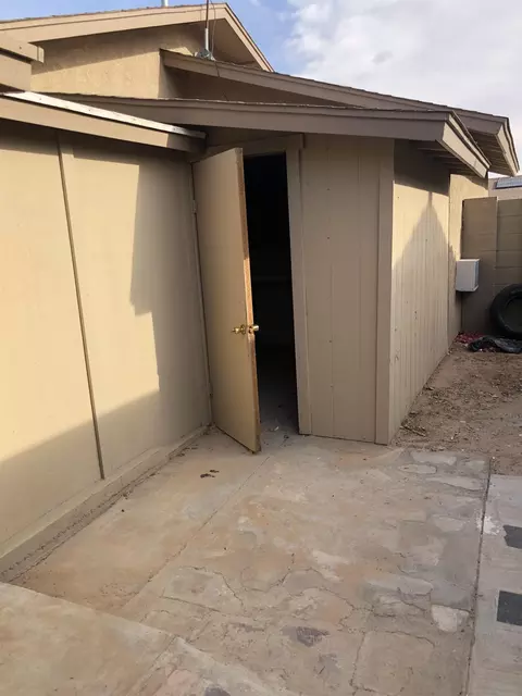 Exterior - 6072 E 40 Ln, Yuma, AZ 85365 photo 9 of 11
