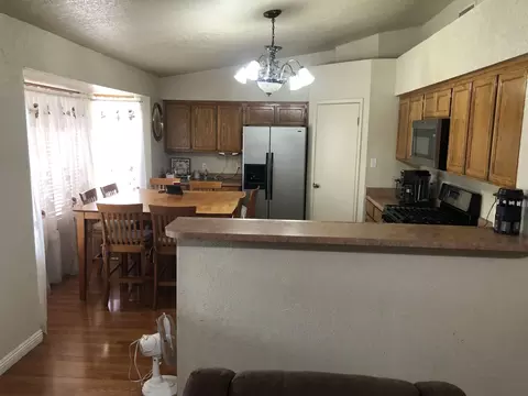 Kitchen - 6072 E 40 Ln, Yuma, AZ 85365 photo 2 of 2
