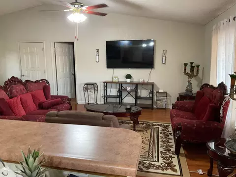 Living - 6072 E 40 Ln, Yuma, AZ 85365 photo 2 of 2