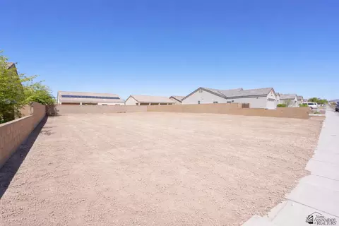 10230 E 39 Pl, Yuma, AZ 85365 photo 2