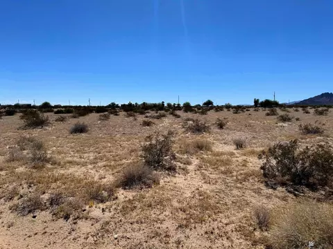 37651 Gold Dust Dr, Wellton, AZ 85356