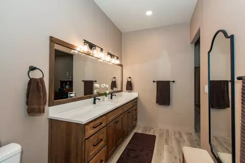 Bath - 14683 S 48 Dr, Yuma, AZ 85367 photo 2 of 5