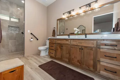 Bath - 14683 S 48 Dr, Yuma, AZ 85367 photo 1 of 5