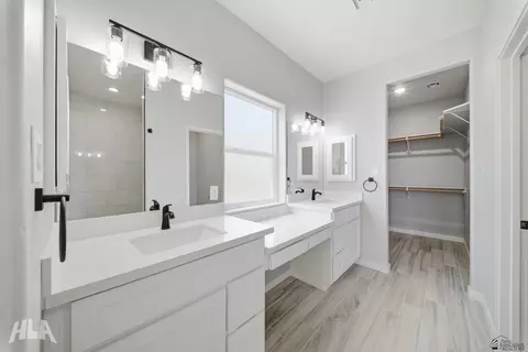 Bath - 10849 E 45 St, Yuma, AZ 85367 photo 3 of 5