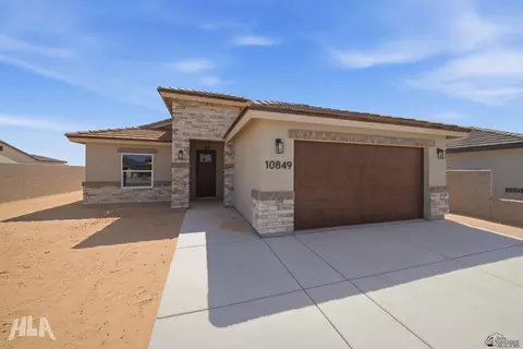Exterior - 10849 E 45 St, Yuma, AZ 85367 photo 4 of 7