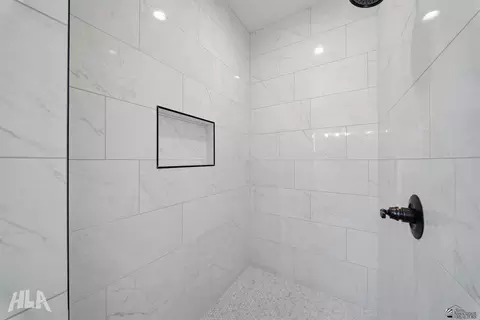 Bath - 10849 E 45 St, Yuma, AZ 85367 photo 4 of 5