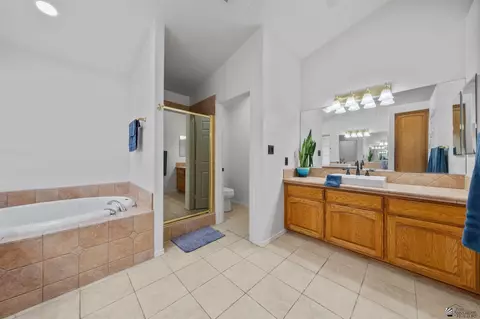 Bath - 5236 E County 13 St, Yuma, AZ 85365 photo 1 of 3