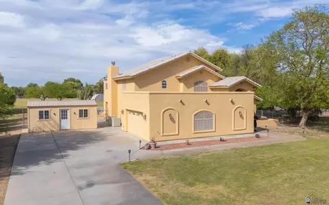 Exterior - 5236 E County 13 St, Yuma, AZ 85365 photo 2 of 3