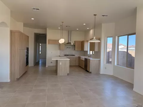 3433 W 37 St, Yuma, AZ 85365 photo 3