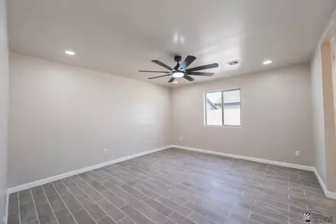 Living - 10752 E 45 St, Yuma, AZ 85367 photo 1 of 4