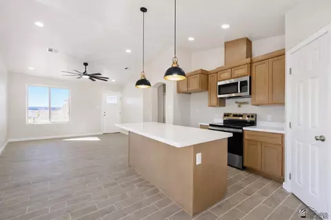 Kitchen - 10752 E 45 St, Yuma, AZ 85367 photo 1 of 2