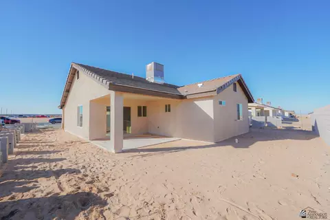 Exterior - 10752 E 45 St, Yuma, AZ 85367 photo 5 of 6
