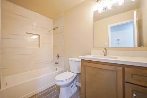 Bath - 10752 E 45 St, Yuma, AZ 85367 photo 3 of 3
