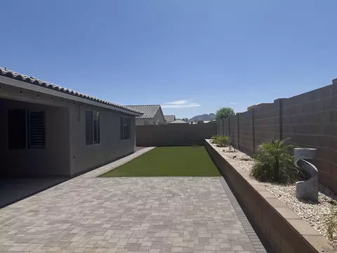 Exterior - 11827 E 26 St, Yuma, AZ 85367 photo 4 of 8