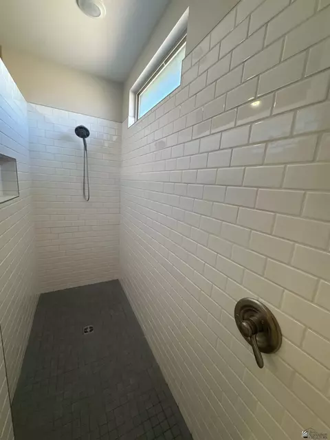 Bath - 11827 E 26 St, Yuma, AZ 85367 photo 4 of 4