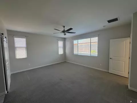Living - 11827 E 26 St, Yuma, AZ 85367 photo 2 of 2