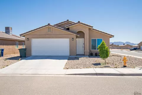 4493 S Cholla Way, Yuma, AZ 85365