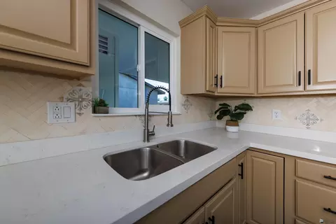 Kitchen - 1465 E 23 St, Yuma, AZ 85365 photo 3 of 3