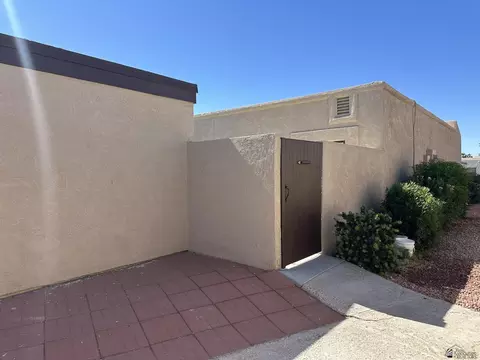 Exterior - 11390 E 36 Pl, Yuma, AZ 85367 photo 6 of 9