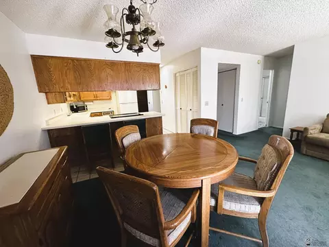 Dining - 11390 E 36 Pl, Yuma, AZ 85367 photo 3 of 4