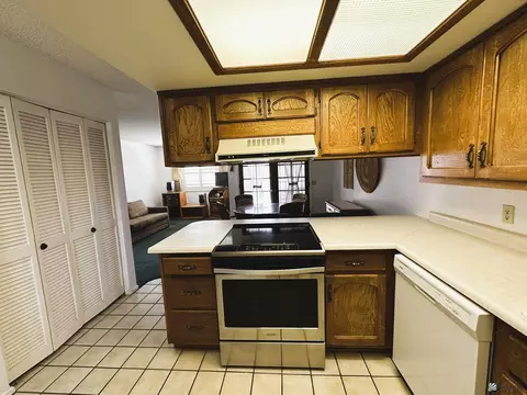 Kitchen - 11390 E 36 Pl, Yuma, AZ 85367 photo 2 of 3