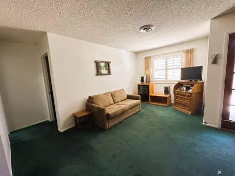 Living - 11390 E 36 Pl, Yuma, AZ 85367 photo 1 of 4