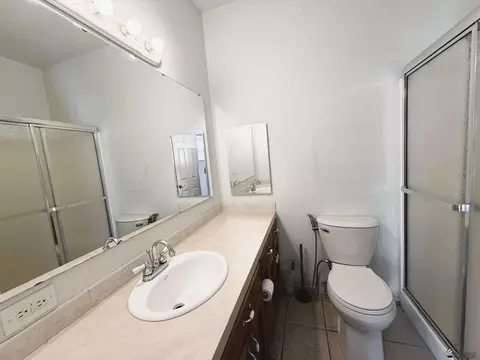 Bath - 12550 E 46 Dr, Yuma, AZ 85367 photo 1 of 2