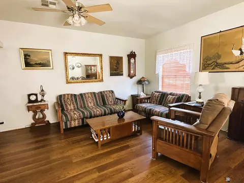 Living - 12550 E 46 Dr, Yuma, AZ 85367 photo 3 of 5