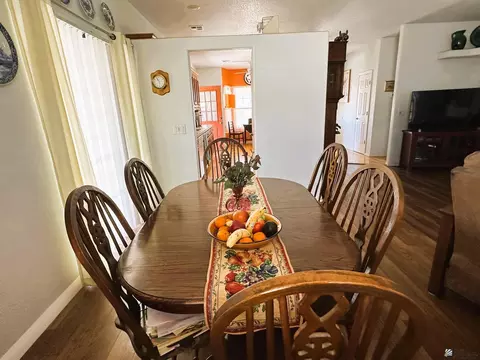 Dining - 12550 E 46 Dr, Yuma, AZ 85367 photo 3 of 4