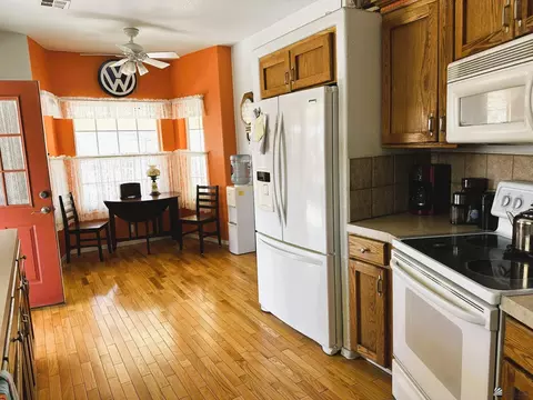 Kitchen - 12550 E 46 Dr, Yuma, AZ 85367 photo 2 of 4